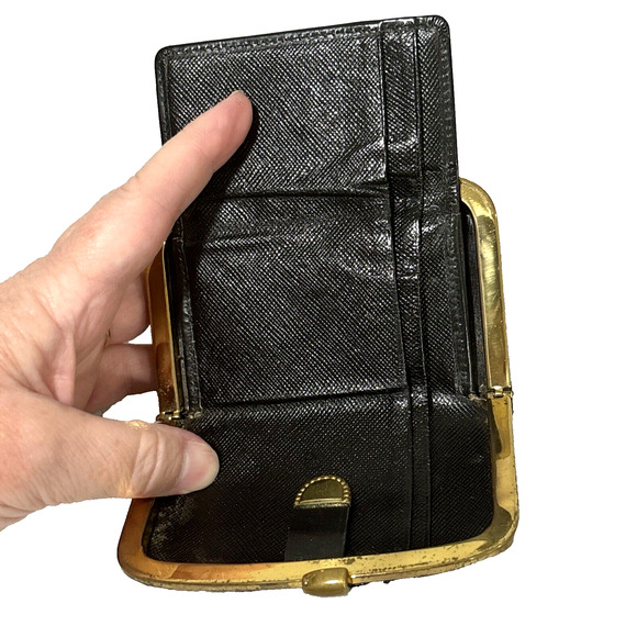 Vintage Coin Purse Black Moc Croc Leather Brass Hardware Snap Closure Wallet - Picture 5 of 9